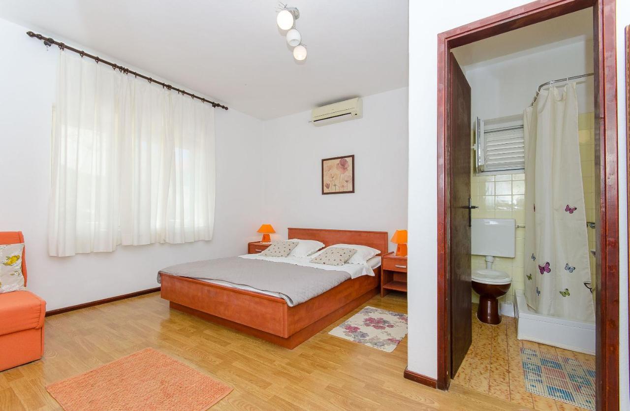 Apartment Anka Orebić Exterior foto